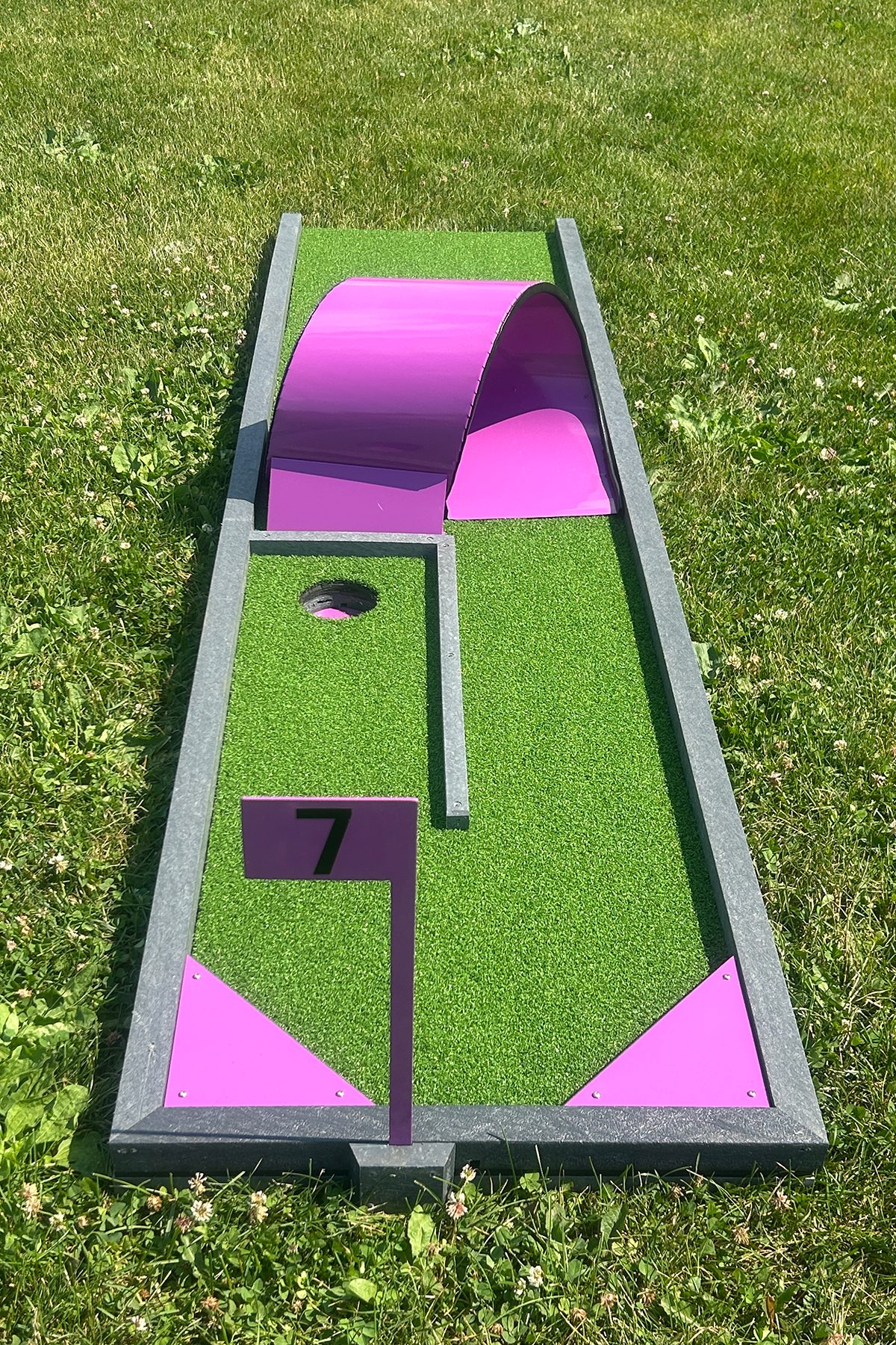 7 PORTABLE MINI GOLF COURSE RENTAL