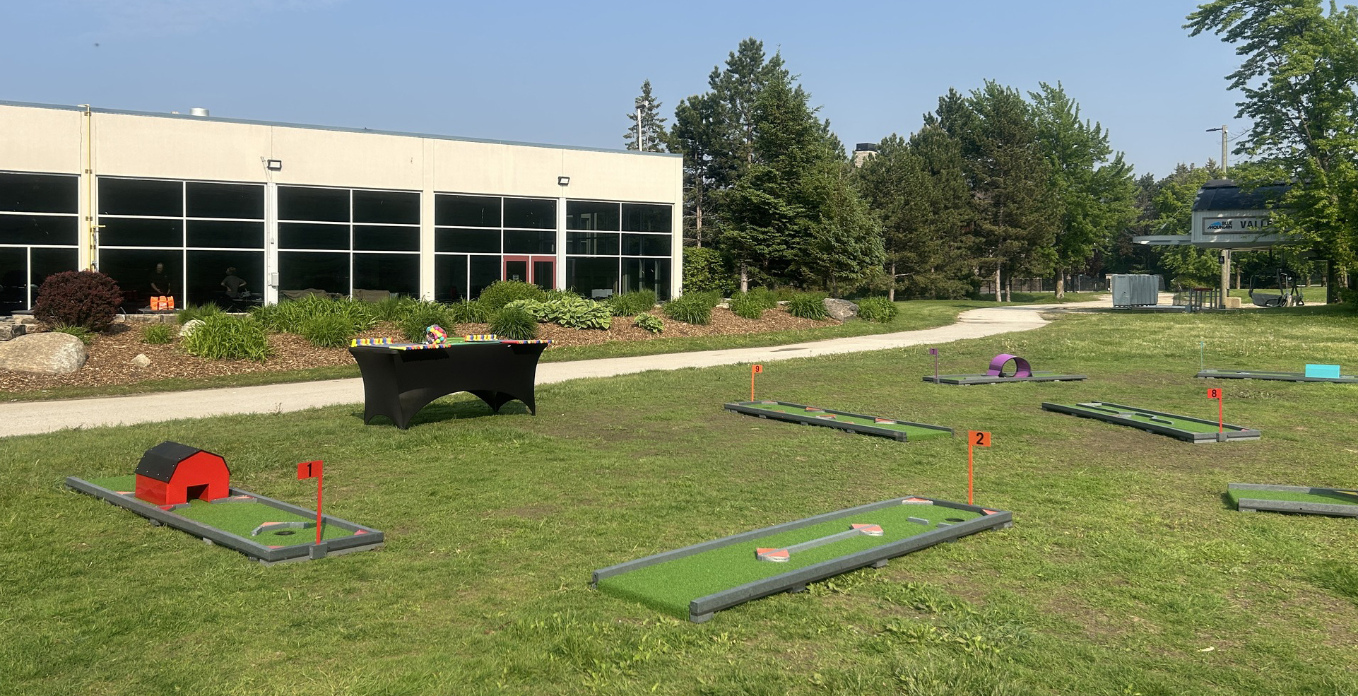 mini golf blue mountain 2 PORTABLE MINI GOLF COURSE RENTAL